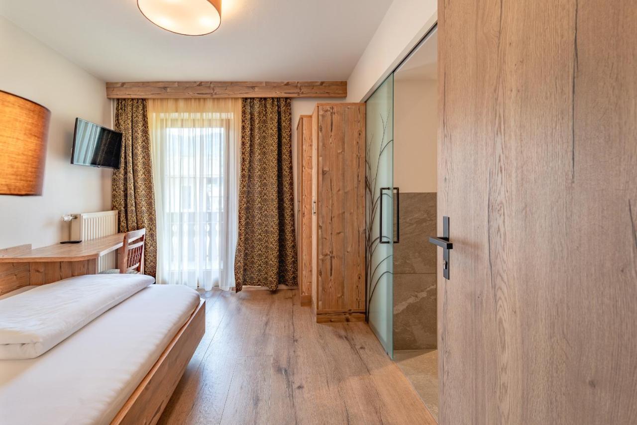 Hotel Christine Гаргацоне Екстериор снимка