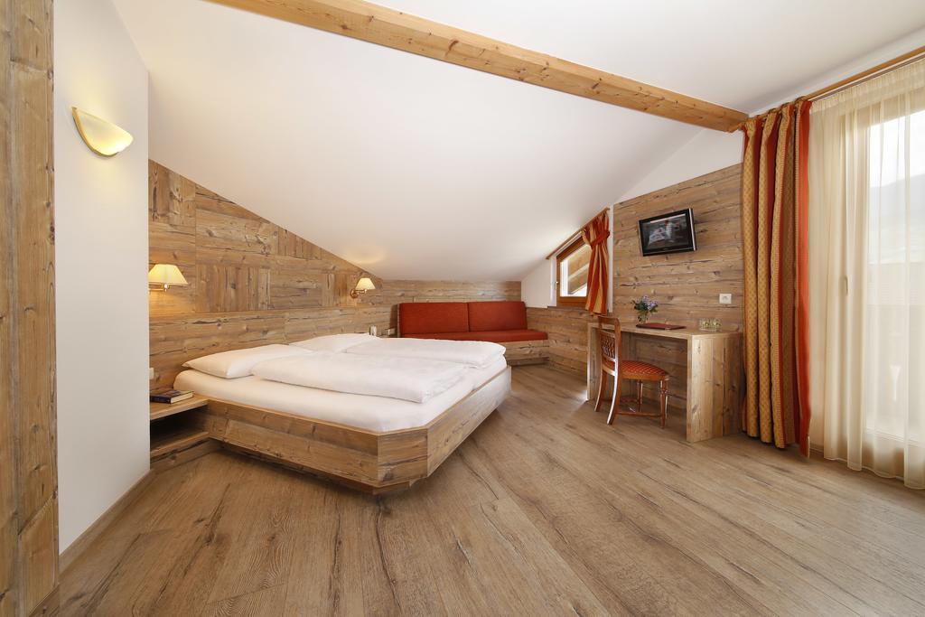 Hotel Christine Гаргацоне Екстериор снимка